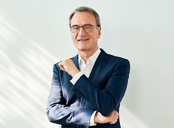 Dr. Ulrich von Schönfeld
